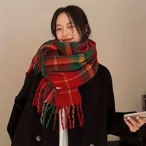 Cozy Plaid Christmas Scarf - Thick, Warm & Windproof Polyester Shawl for Couples, Fashionable Winter Accessory