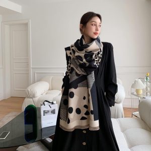 Women's Cashmere Feel Scarf Wool Blended Shawl Pattern Printed Winter Thickened Oversized Scarf, Comfortable, Windproof and Warm for Autumn and Winter | Product Details Ideal Holiday Gift