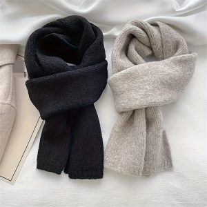 Elegant Solid Color Women's Scarf - Soft, Warm & Cozy Polyester Neck Warmer for Style Enthusiasts